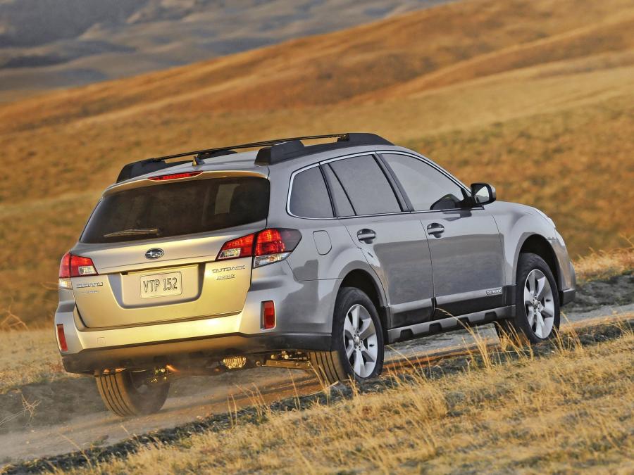  Subaru Outback 2.5i 2012 года  (US) (фото 12 из 20)